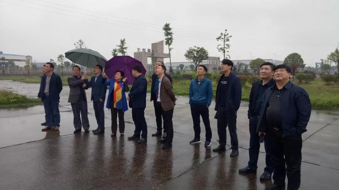 邵阳学院党委书记邓党雄一行视察邵阳学院长沙校友会