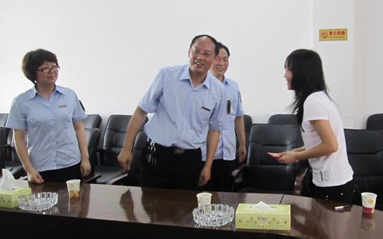 说明: E:\新闻更新\劳动保障资助 (2).jpg